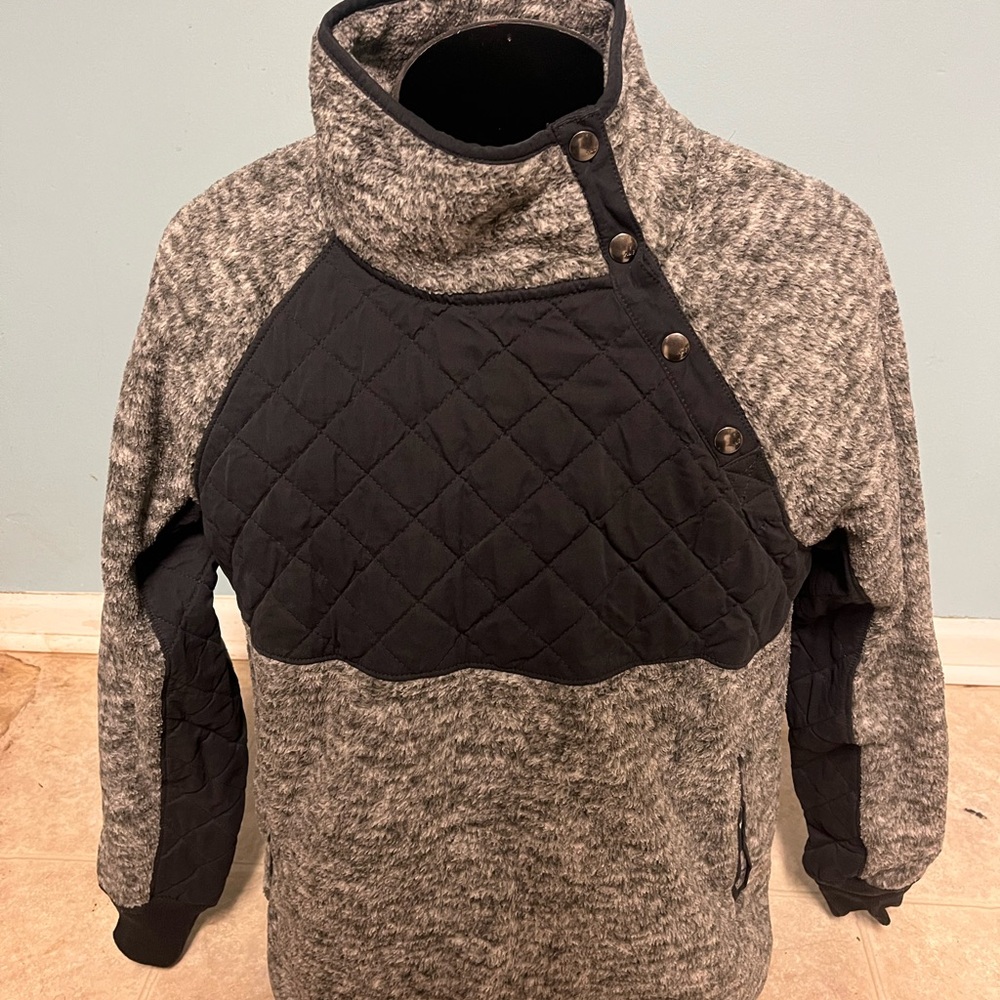 Abercrombie & Fitch Gray and Black Button Pullover